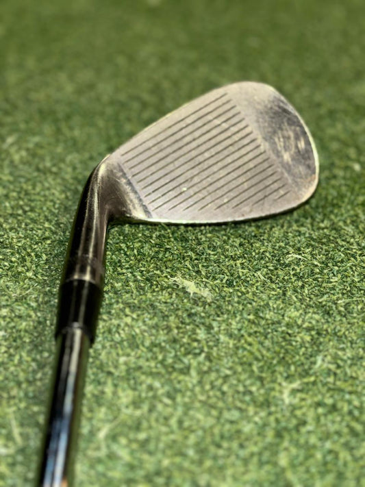 Pre-Loved  - Titleist sm9 vokey wedge 56 Degree