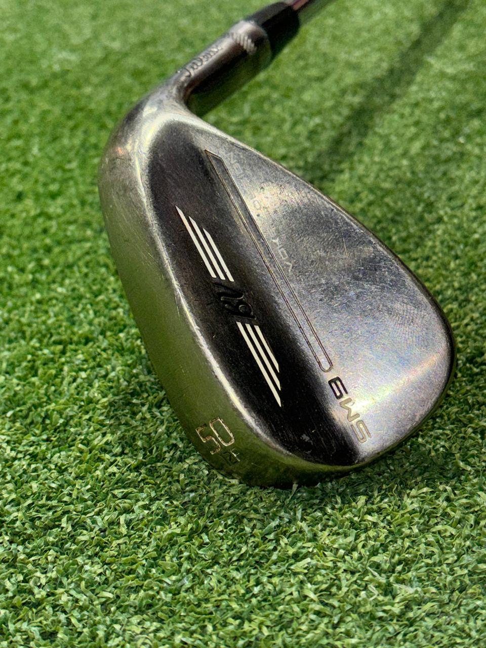 Pre-Loved  - Titleist sm9 vokey wedge 50 Degree