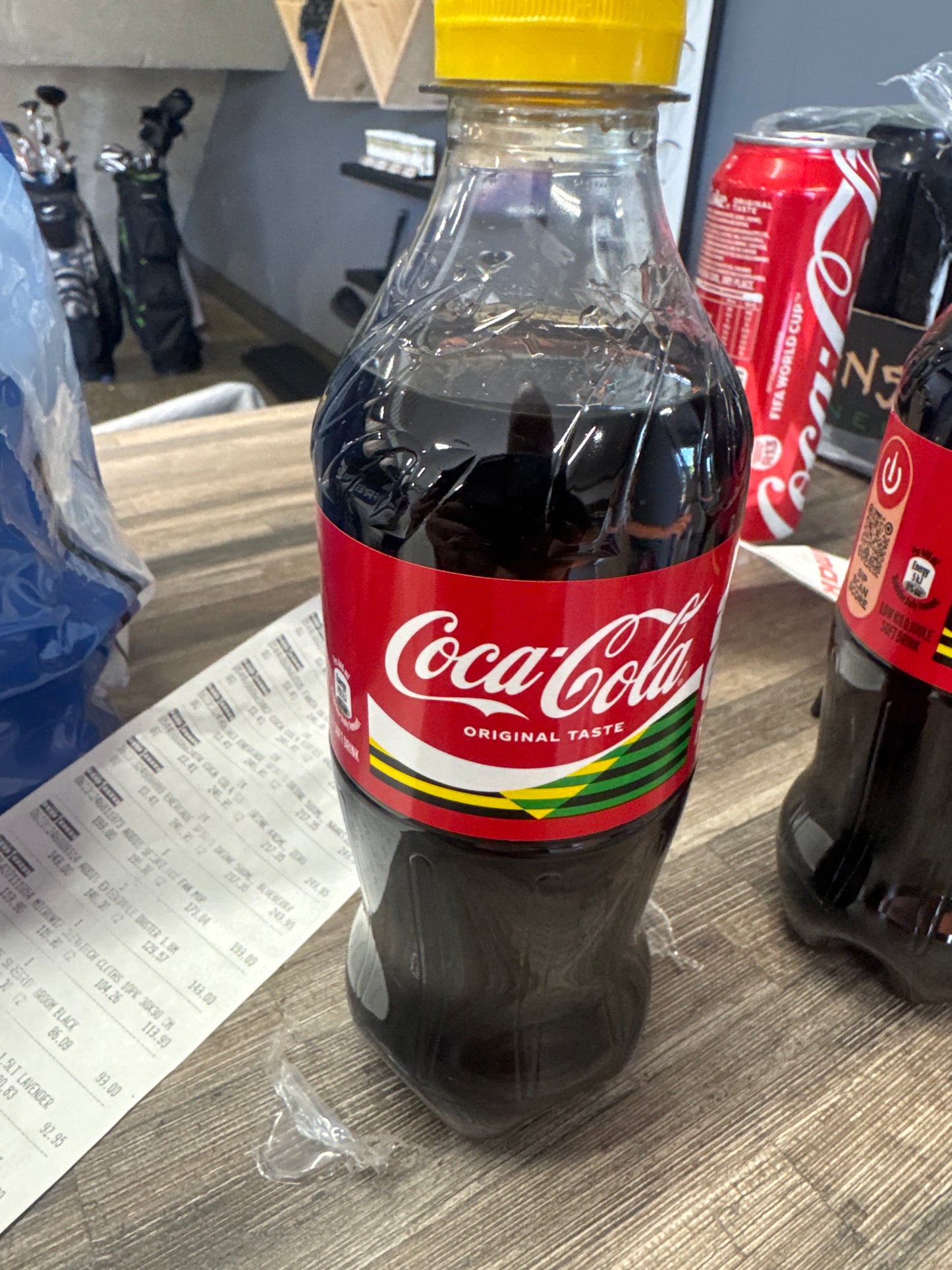 Coke - 440 ml bottle