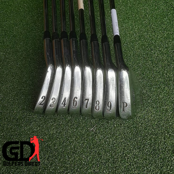 Titleist 690 MB (2-PW)