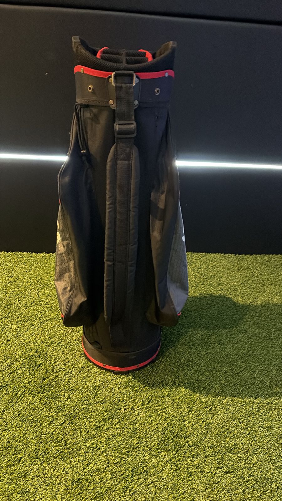 Pre-Loved TaylorMade Staff Bag