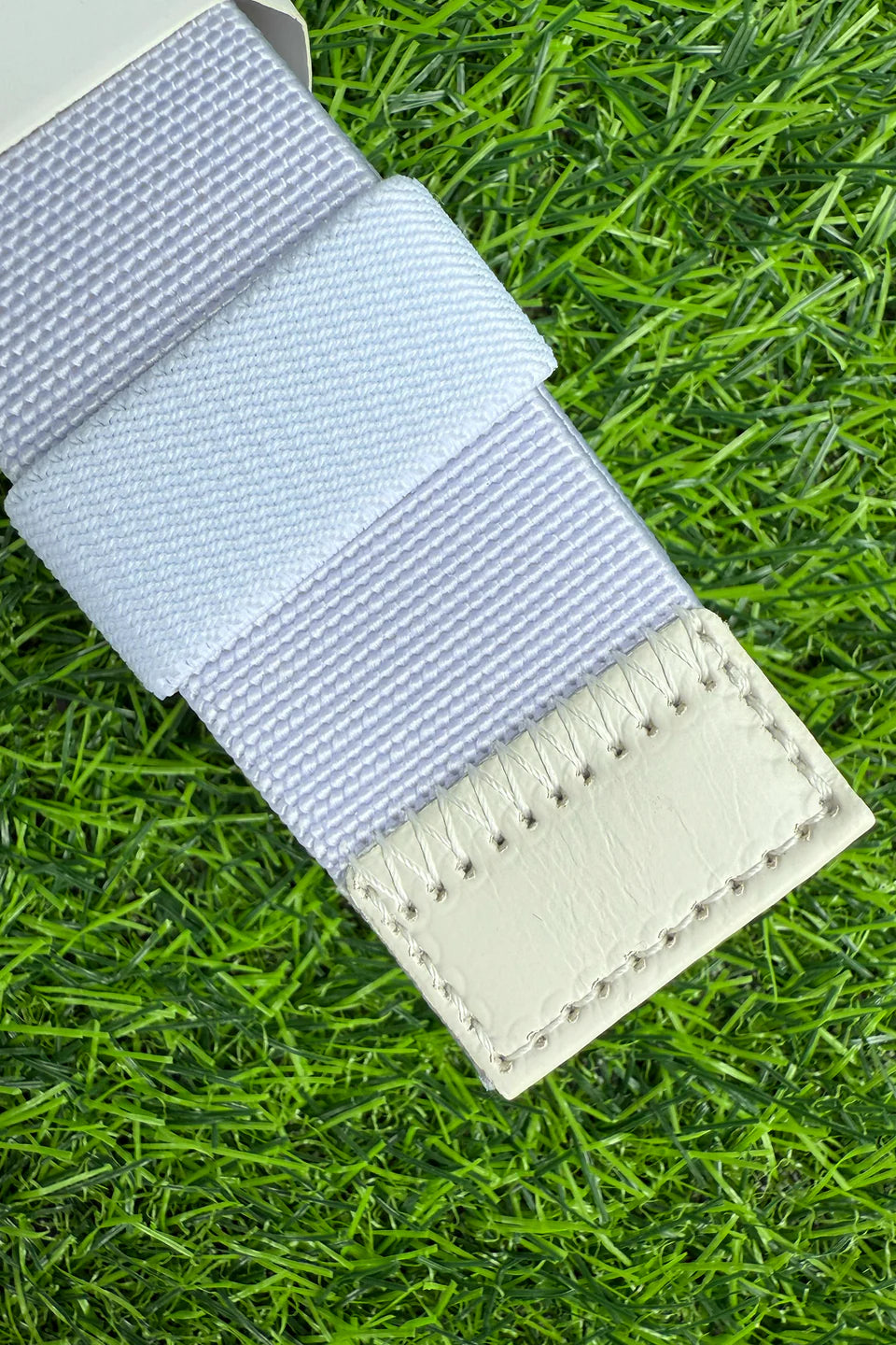 BOOYAA BELT - ADJUSTABLE WHITE STRETCH WITH BLACK ALLOY BUCKLE